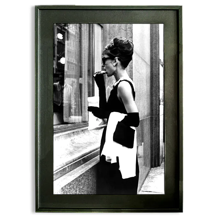 Audrey Hepburn 3 – small size only – copy black